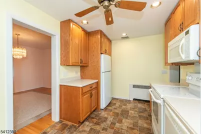 438 Mount Prospect Ave, Clifton, NJ 07012 - Photo 9