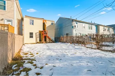 61 Holsman St, Paterson, NJ 07522 - Photo 21