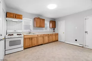 61 Holsman St, Paterson, NJ 07522 - Photo 5