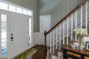 1 Interlachen Ct, Montgomery Township, NJ 08558 - Photo 5