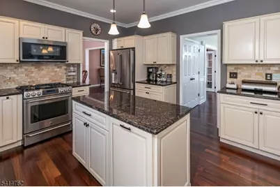 1 Interlachen Ct, Montgomery Township, NJ 08558 - Photo 11