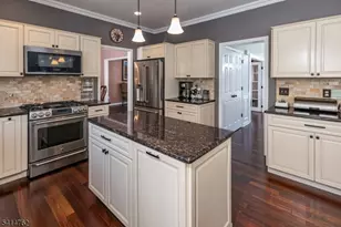 1 Interlachen Ct, Montgomery Township, NJ 08558 - Photo 11