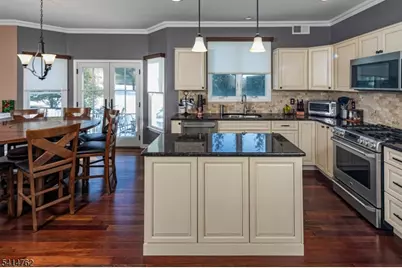 1 Interlachen Ct, Montgomery Township, NJ 08558 - Photo 13