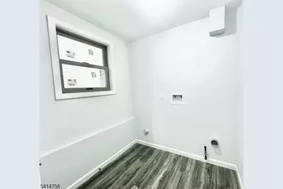 40 Read St, Newark, NJ 07105 - Photo 9