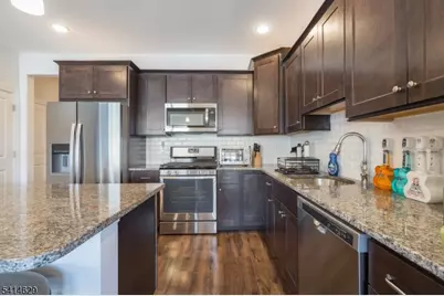 104 Autumn Ct, Little Falls Township, NJ 07424 - Photo 7