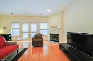 8005 Brittany Dr, Wayne, NJ 07470 - Photo 19