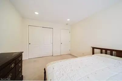 8005 Brittany Dr #8005, Wayne, NJ 07470 - Photo 29