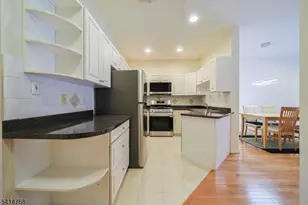 8005 Brittany Dr, Wayne, NJ 07470 - Photo 7