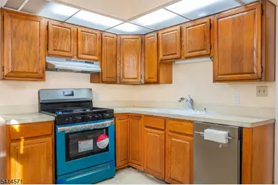 479 Centre St, Nutley, NJ 07110 - Photo 7