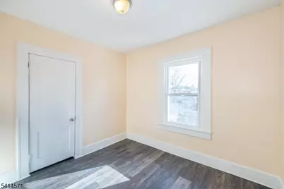 479 Centre St, Nutley, NJ 07110 - Photo 9