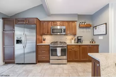 16 Cobb Pl, Morristown, NJ 07960 - Photo 15