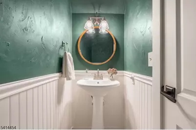 16 Cobb Pl, Morristown, NJ 07960 - Photo 17