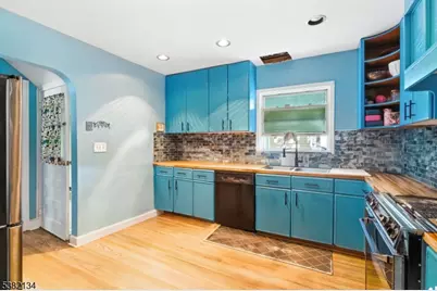 279 Joralemon St, Belleville, NJ 07109 - Photo 9