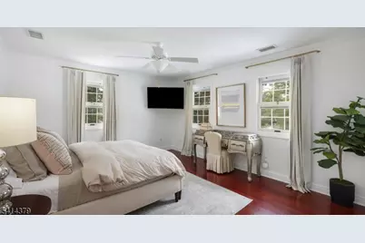 4 Meadow Ln, Roseland, NJ 07068 - Photo 9