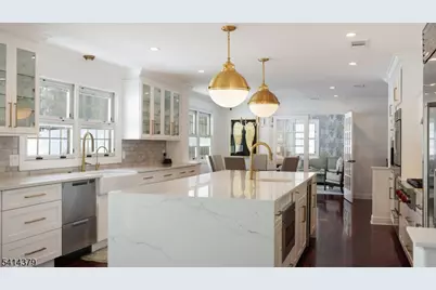 4 Meadow Ln, Roseland, NJ 07068 - Photo 11