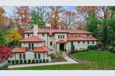 4 Meadow Ln, Roseland, NJ 07068 - Photo 1