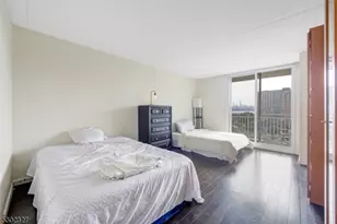 1055 River Rd, Edgewater, NJ 07020 - Photo 13