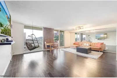 1055 River Rd #814, Edgewater, NJ 07020 - Photo 3