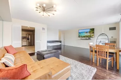 1055 River Rd #814, Edgewater, NJ 07020 - Photo 5