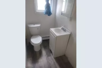 527 N Grove St, East Orange, NJ 07017 - Photo 3