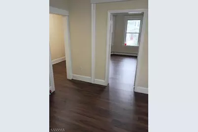 527 N Grove St, East Orange, NJ 07017 - Photo 9