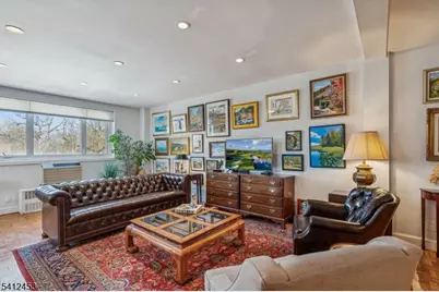 11 Euclid Ave #4D, Summit, NJ 07901 - Photo 5