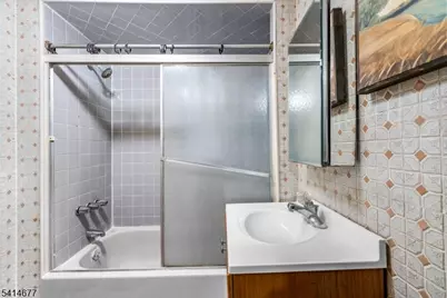 85 Kearney St, Paterson, NJ 07522 - Photo 9