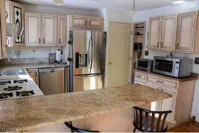 932 Birch Ave, Union Township, NJ 07083 - Photo 7