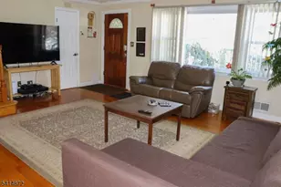 932 Birch Ave, Union Township, NJ 07083 - Photo 3