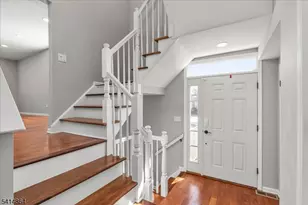 40 Primrose Ln, Long Hill Township, NJ 07933 - Photo 3