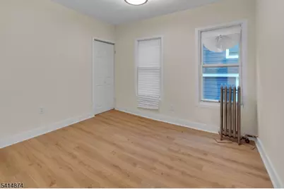 44 Stuyvesant Ave, Newark, NJ 07106 - Photo 11