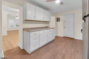 44 Stuyvesant Ave., Newark, NJ 07106 - Photo 15