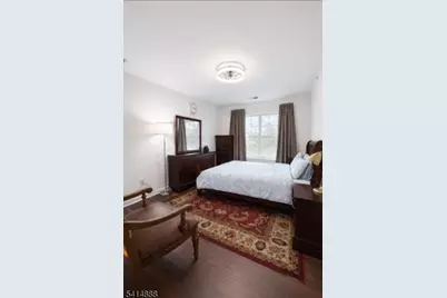 8 Swing Bridge Ln, South Bound Brook Boro, NJ 08880 - Photo 13