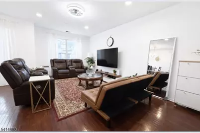 8 Swing Bridge Ln, South Bound Brook Boro, NJ 08880 - Photo 3