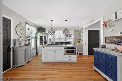 151 Beechwood Ave, Middlesex, NJ 08846 - Photo 3