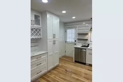 17 Zabriskie St, Hackensack, NJ 07601 - Photo 3