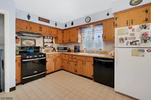 6 Wyndwood Rd, Morris Plains, NJ 07950 - Photo 13