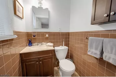 6 Wyndwood Rd, Morris Plains, NJ 07950 - Photo 19