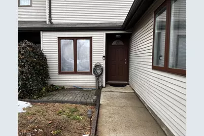 4 Peach Ct, Raritan Township, NJ 08822 - Photo 3