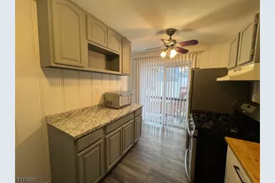 469 Brookside Dr, Roselle, NJ 07203 - Photo 7