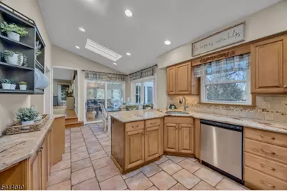 5 Walnut Grove Rd, Hillsborough Township, NJ 08844 - Photo 17