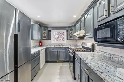 28 Butler St, Clifton, NJ 07011 - Photo 5