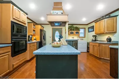 203 Powderhorn Dr, Lopatcong Township, NJ 08865 - Photo 17