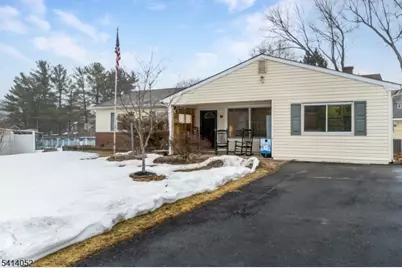 203 Powderhorn Dr, Lopatcong Township, NJ 08865 - Photo 1