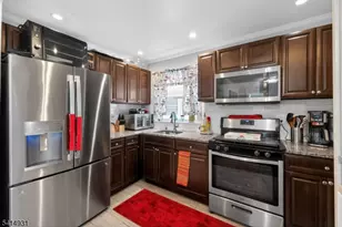 186 Fabyan Pl, Newark, NJ 07112 - Photo 9