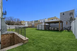 186 Fabyan Pl, Newark, NJ 07112 - Photo 3