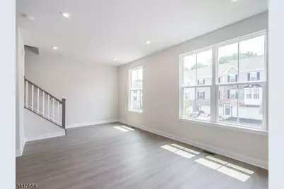 3 Peckwell St, Mount Olive, NJ 07828 - Photo 9