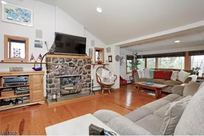 390 Lakeview Ave, Ringwood, NJ 07456 - Photo 7