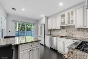 13 Knox Ct, Bernards Township, NJ 07920 - Photo 5