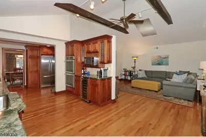 19 Munsee Dr, Cranford Township, NJ 07016 - Photo 15